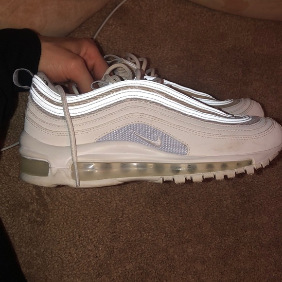 Nike gym shoes - Picture 2 of 4